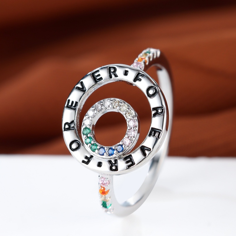 Women Accessories Meaning - ความหมายอันเป็นนิรันดร์ของยุโรปและอเมริกา: ดีไซน์แหวนวงกลมประดับเซอร์คอนหลากสีสัน ผสมผสานอย่างลงตัว เป็นเครื่องประดับหรูหราทันสมัยระดับไฮเอนด์