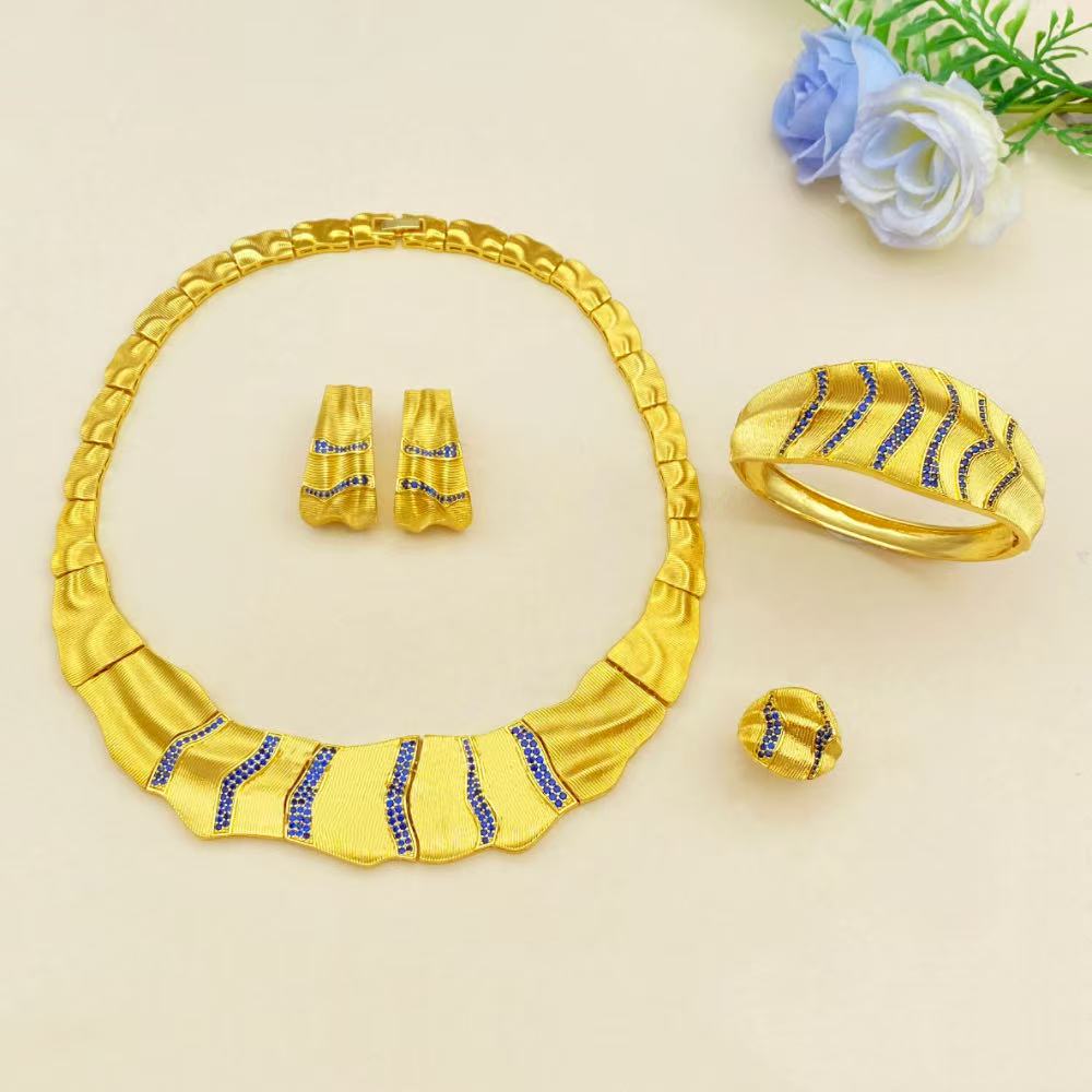 ชุดเครื่องประดับทองชุบแบบซาอุด - Women Accessories Uae บทวิจารณ์และราคา